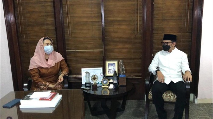 Yenny Wahid bertemu dengan Wali Kota Bogor Bima Arya.