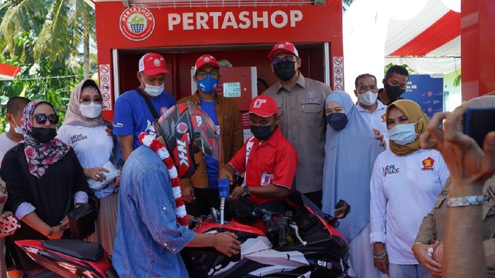 Andre Rosiade Saat Meresmikan Pertashop