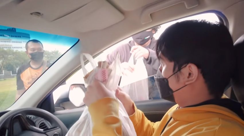 Wah! Ternyata Ada Calo yang Tawarkan BTS Meal dengan Harga Mahal