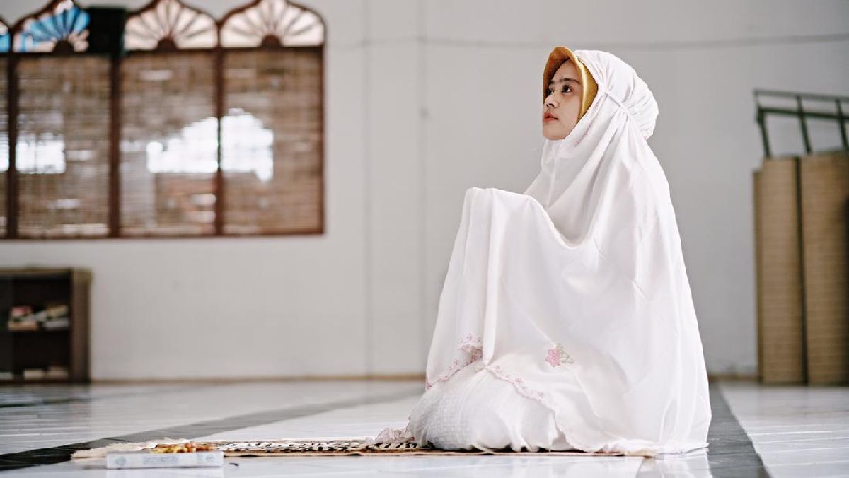 Doa Minta Rezeki Setelah Sholat Tahajud, Ada Tulisan Latin dan Artinya