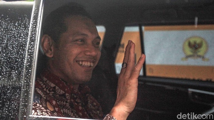 Blak-blakan Pimpinan KPK soal TWK Wakil Ketua KPK Nurul Ghufron mewakili pimpinan KPK menjelaskan mengenai polemik tes wawasan kebangsaan (TWK) ke Komnas HAM.