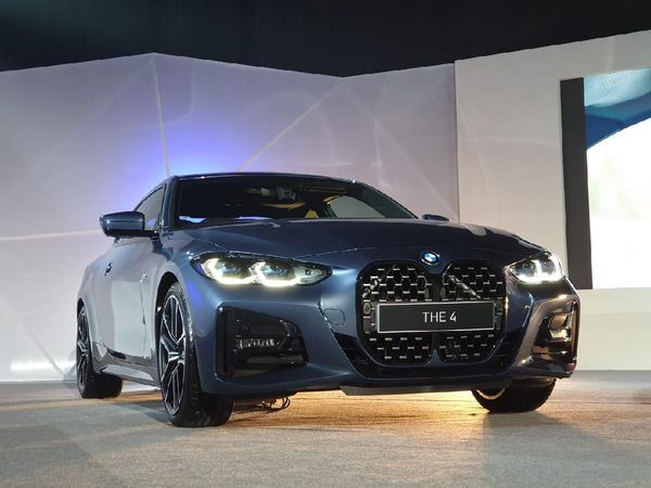 Lihat Lebih Dekat BMW Seri 4 yang Tampil Gahar dengan Grill Super Besar
