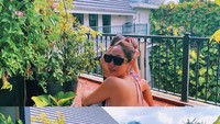 BCL juga mendapat pujian dari beberapa artis, termasuk VJ Daniel yang menyebut: Isoman nya fabulous banget sih?! Kayak pemotretan Vogue gitu! Hahahaha love that you guys have joy in the midst of all this! Foto: dok instagram BCL