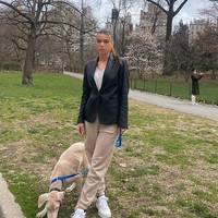 Wanita 24 tahun itu kini sudah pensiun dari industri pornografi yang sangat ia sesali itu. Dalam podcast Tap In, Lana menceritakan bahwa jika dia bisa kembali ke masa lalu, dia akan menolak masuk ke industri pornografi. Dia ingin memiliki martabat dan kehormatannya lagi. Foto: dok. Instagram/@lanarhoades