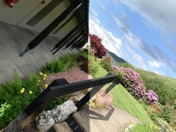 Ketika Sudut Pandang Bikin Objek Foto Membingungkan