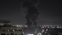 Serangan udara Israel ke Gaza tersebut menjadi yang pertama di bawah pemerintahan baru Israel yang dipimpin Perdana Menteri (PM) Naftali Bennett. Mahmud Hams/AFP.