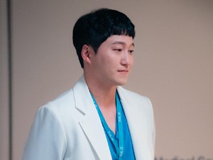 Hospital Playlist 2 Episode 5: Masa Lalu Rumah Tangga Seok Hyung Terbongkar