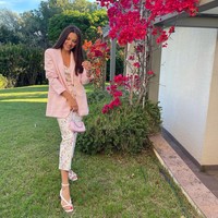 Di Instagram, Katerina sering mengunggah OOTD atau selfie cantik. Ia juga sering memamerkan kemesraan dengan Fonseca. Foto: Instagram @katerina__fonseca