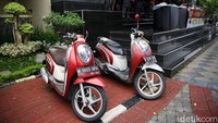 Dua unit sepeda motor juga berhasil diamankan dari pelaku pungli.