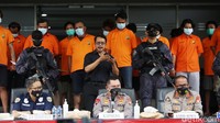 Fadil menjelaskan, bila para perusahaan jasa angkutan truk itu membayar pungutan liar tersebut makan akan diberikan pengamanan. Namun, jika tidak membayar akan diganggu oleh para pelaku pungli tersebut.