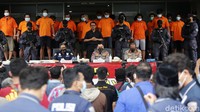 Polda Metro Jaya berhasil mengungkap empat kelompok pelaku pungli di kawasan Pelabuhan Tanjung Priok.