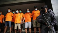 Pelaku pungli yang diamankan merupakan kelompok Bad Boy, Haluan Jaya Prakasa, Sapta Jaya Abadi, dan Tanjung Raya Kemilau.