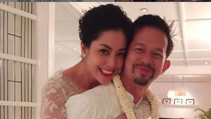 Lulu Tobing gugat cerai suami