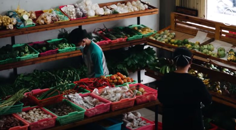 Mantan Bos Rongsokan Beromzet Rp 700 Juta Kini Alih Profesi Jadi Tukang Sayur