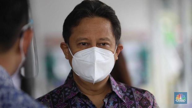 Menteri Kesehatan Budi Gunadi Sadikin di Stasiun Bogor. (CNBC Indonesia/Muhammaad Sabki) Menteri Kesehatan Budi Gunadi Sadikin di Stasiun Bogor. (CNBC Indonesia/Muhammaad Sabki)