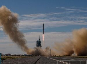 China Akan Kirim Warga Sipil Pertama ke Stasiun Luar Angkasa