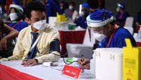 Vaksinasi ini diikuti kurang lebih 10 ribu peserta.