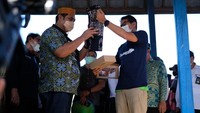 Desa Wisata Rammang-Rammang juga terkenal dengan Atraksi Budaya, salah satunya Tarian Tradisional Makassar yaitu Tarian Paduppa yang biasanya dipentaskan untuk menyambut tamu.