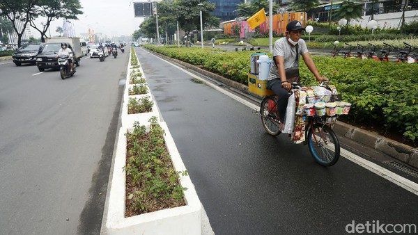 Begini Jalur Sepeda Sudirman yang Akan Dibongkar Kapolri