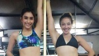 Tyas Mirasih dan Vicky Burki yang terlihat siap untuk beraksi di Pole Dance. Foto: dok instagram