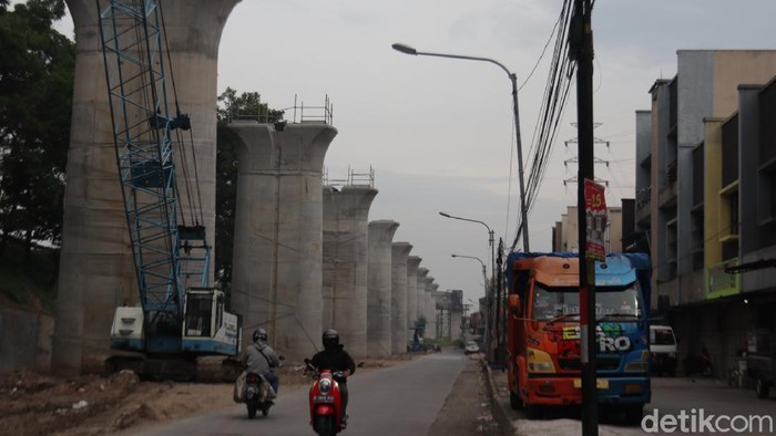 Progres pembangunan proyek Kereta Cepat Jakarta Bandung (KCJB) terus dipercepat. Penasaran seperti apa penampakannya?