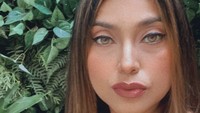Sarah Azhari tercatat sebagai artis kelahiran 16 Juni 1977. Foto: dok instagram sazarita