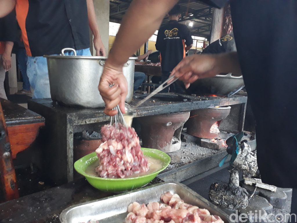 Penjual Kuliner Butuh 750 Ekor Kambing Tiap Hari, Stok Kambing di