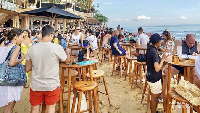 Finns Club bali buat nongkrong