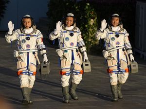 90 Hari di Luar Angkasa, 3 Astronaut China Kembali ke Bumi