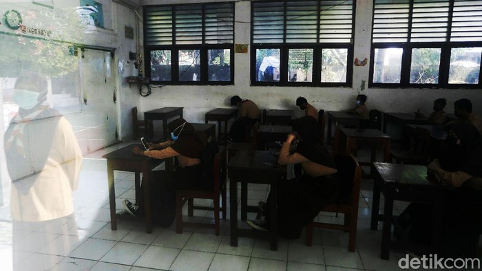 COVID-19 Melonjak, Ini 4 Rekomendasi Para Guru Soal Sekolah Tatap Muka