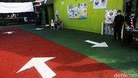 Wakil Gubernur DKI Jakarta Ahmad Riza Patria memastikan uji coba pembelajaran tatap muka (PTM) di Ibu Kota tetap berjalan di tengah lonjakan COVID-19. Pemprov akan melakukan evaluasi.