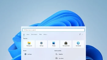 Tampilan antarmuka pencarian di Windows 11. Jika di Windows 10 kolom pencariannya di bagian bawah, di Windows 11 kolom ini dipindahkan ke bagian atas. Foto: The Verge