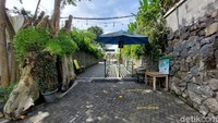 Kendati kecewa, Putra memahami kebijakan dari pemerintah untuk menutup objek wisata. Apalagi, saat ini Bandung Barat masuk zona merah penularan COVID-19.