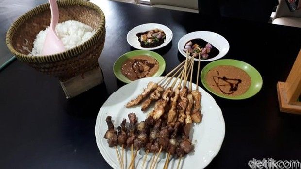 5 Sate Legendaris di Bandung yang Terkenal Enak, Ada yang Sejak 1940!