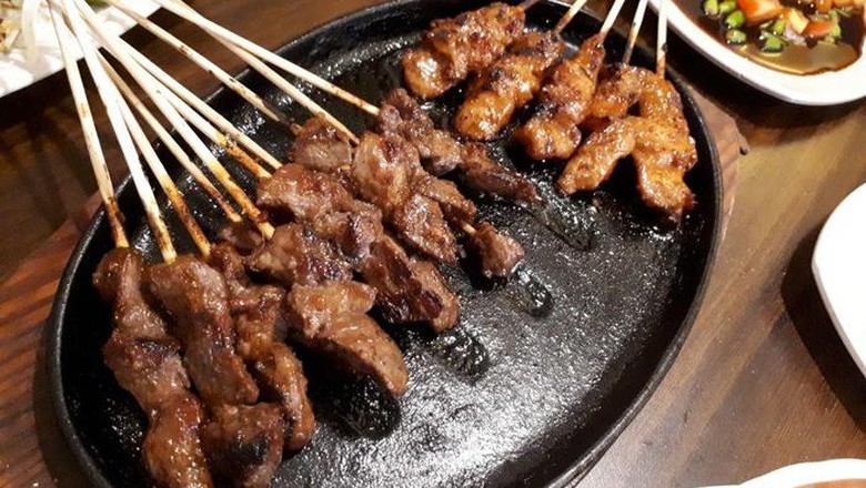 5 Sate Legendaris di Bandung yang Terkenal Enak, Ada yang Sejak 1940! 5 Sate Legendaris di Bandung yang Terkenal Enak, Ada yang Sejak 1940!