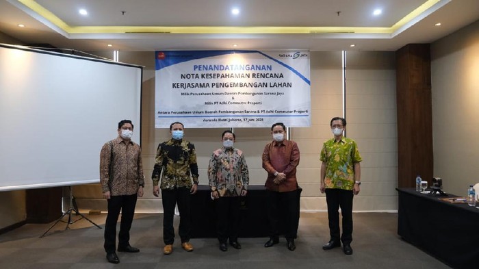 Adhi Commuter Properti