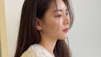 Ia membintangi sejumlah iklan, salah satu yang terbaru saat membintangi iklan Shiseido Korea. Foto: (dok. Instagram/chajoozero)