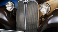 BMW 303 merupakan mobil sedan ukuran sedang sekaligus mobil enam silinder pertama BMW. Selain itu, 303 merupakan mobil pertama BMW yang pakai desain kidney grill yang kemudian menjadi ciri khas BMW 90 tahun kemudian. Foto: BMW