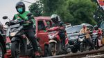 Duh, Semrawutnya Lalin di Perlintasan Kereta Pondok Ranji