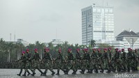 Anies mengingatkan agar protokol kesehatan selalu dipatuhi. Penegakan pendisiplinan harus dilakukan oleh tiap pribadi. Tiap keluarga, tiap komunitas, tiap tempat kerja. 