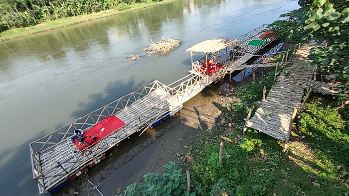 Warung Kali Brantas, Rumah Makan Tradisional di Tepi Sungai Brantas