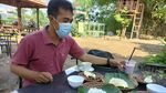 Di Warung KKB Bisa Makan Ikan Wader Hasil Pancingan dari Sungai Brantas!