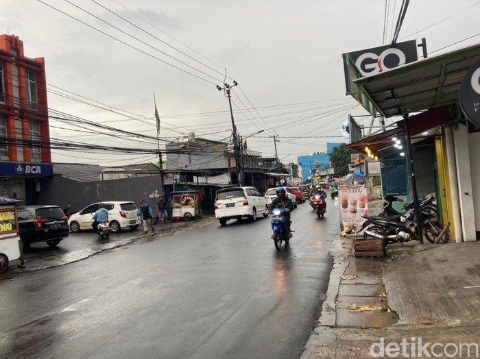 Jl Ceger Raya, Pondok Karya, Pondok Aren, Tangerang Selatan. (Annisa Rizky Fadhila/detikcom)