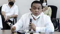 Permintaan Ketua Kadin Jawa Barat ini juga diikuti permintaan sejumlah pengurus Kadin Daerah lainnya, yakni Kadin Jawa Timur, Kadin Bali, Kadin NTB, Kadin Riau, Kadin Gorontalo, Kadin Lampung dan Kadin Papua Barat.