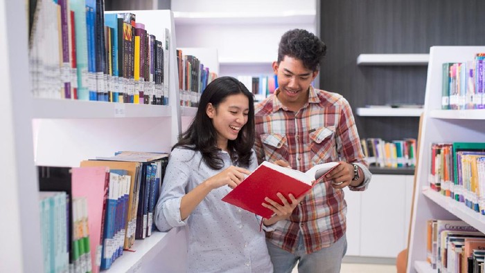 Mahasiswa Universitas Airlangga Surabaya