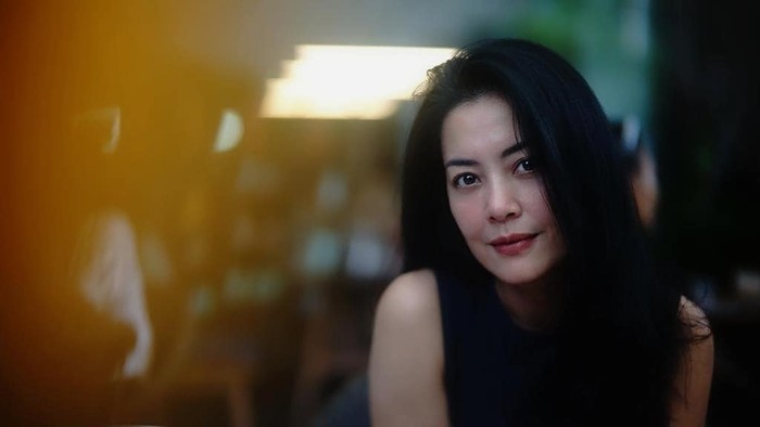 Manisnya Lulu Tobing Saat Hangout dan Makan Bareng Keluarga