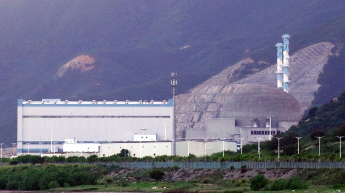 PLTN Taishan China dilaporkan mengalami kerusakan. Meski mengakui adanya kerusakan di tangki penyimpan uranium, China membantah adanya kebocoran radio aktif.