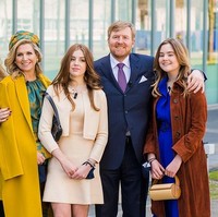 Pada 7 Desember 2021 saya akan berusia 18 tahun dan, menurut hukum, menerima tunjangan. Saya merasa itu tidak nyaman selama saya tidak melakukan apa pun sebagai balasannya, dan sementara siswa lain memiliki waktu yang jauh lebih sulit, terutama dalam periode virus corona ini, isi surat Putri Amalia. Foto: Instagram