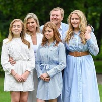 Calon Ratu Belanda, Putri Catharina Amalia masih berusia 17 tahun, tapi dia telah membuat keputusan penting di masa pandemi ini. Anak tertua dari Raja Willem Alexander dan Putri Maxima itu rupanya cukup sensitif dengan kondisi ekonomi negaranya saat ini sehingga dia memutuskan untuk tidak menerima tunjangan yang diberikan negara untuknya. Foto: Instagram