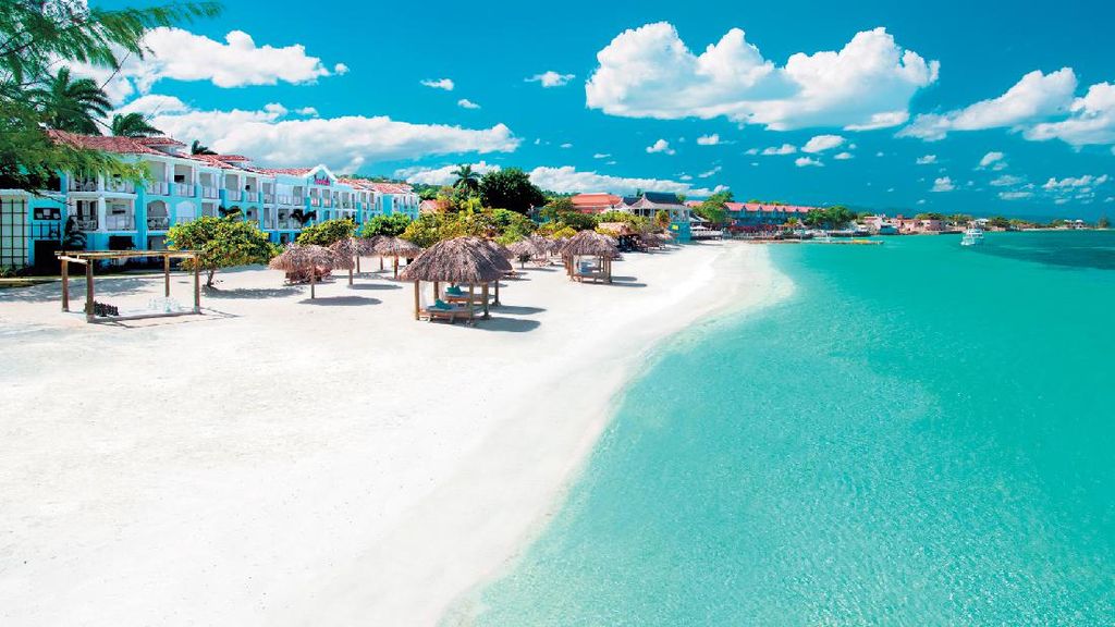 Jamaika Hapus Kebjiakan Karantina untuk Turis Internasional